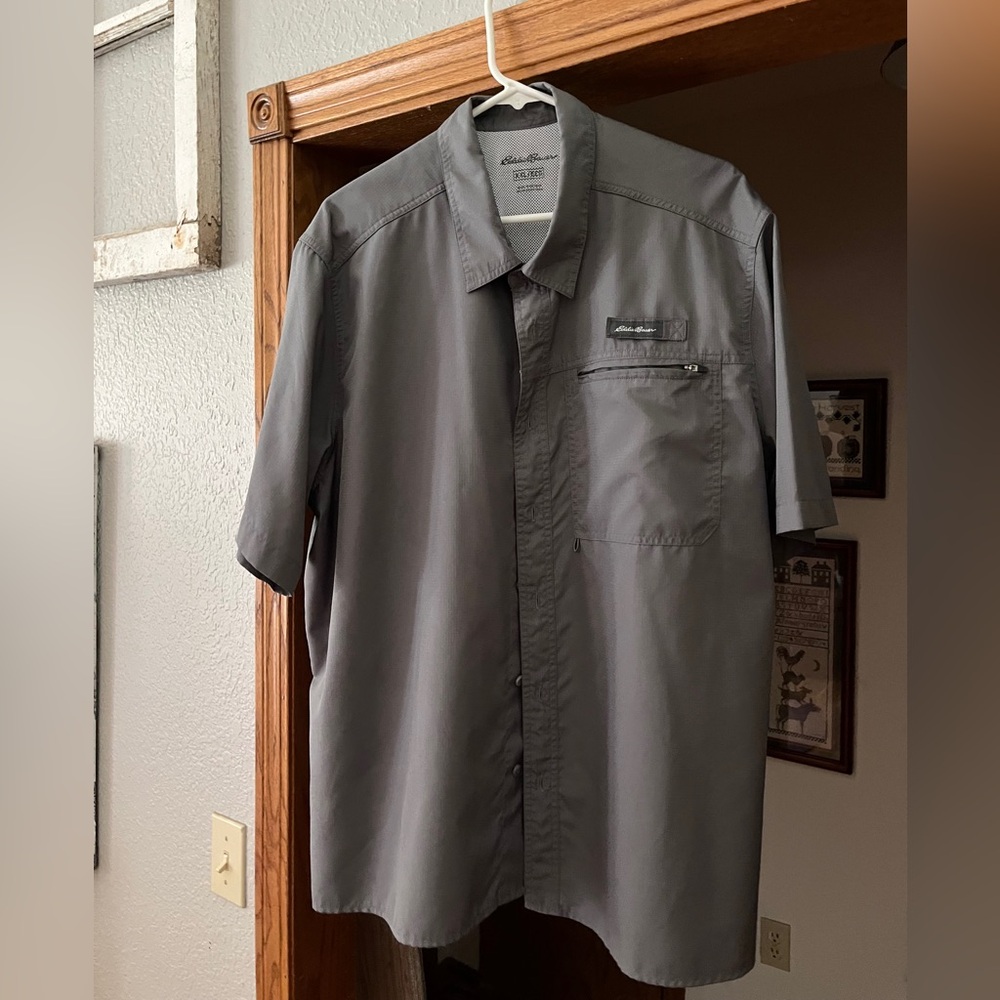 Eddie Bauer Charcoal Button-Up Shirt 2XL vented back, fishing